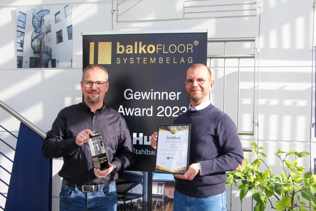 Hutterer Stahlbau Awardübergabe 2023 mit Award und Zertifikat